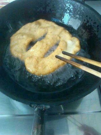 家庭自制油饼怎么做，家庭自制油饼怎么做好吃，家庭自制油饼做法