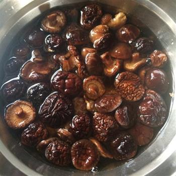花生眉豆鸡爪汤怎么做，花生眉豆鸡爪汤怎么做好吃，花生眉豆鸡爪汤做法