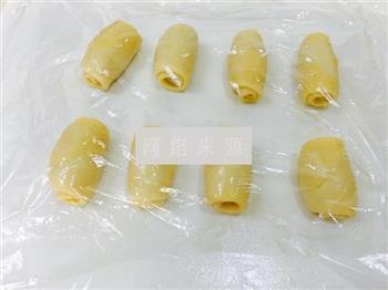 麻薯豆沙蛋黄酥怎么做，麻薯豆沙蛋黄酥怎么做好吃，麻薯豆沙蛋黄酥做法