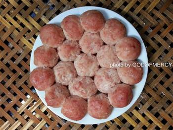 番茄鸡脯肉圆子汤怎么做，番茄鸡脯肉圆子汤怎么做好吃，番茄鸡脯肉圆子汤做法