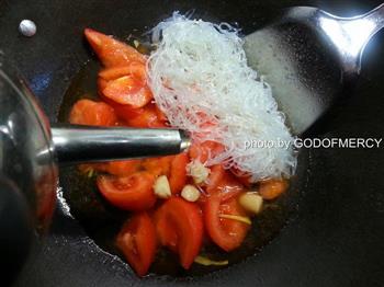 番茄鸡脯肉圆子汤怎么做，番茄鸡脯肉圆子汤怎么做好吃，番茄鸡脯肉圆子汤做法