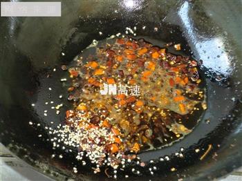 麻辣小酥鱼怎么做，麻辣小酥鱼怎么做好吃，麻辣小酥鱼做法