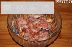 粉蒸鱼怎么做，粉蒸鱼怎么做好吃，粉蒸鱼做法