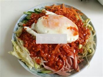 韩式辣椒拌冷面怎么做，韩式辣椒拌冷面怎么做好吃，韩式辣椒拌冷面做法
