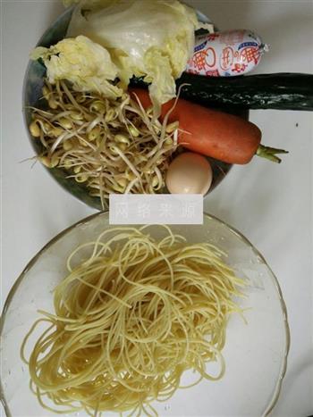 韩式辣椒拌冷面怎么做，韩式辣椒拌冷面怎么做好吃，韩式辣椒拌冷面做法