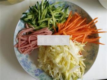 韩式辣椒拌冷面怎么做，韩式辣椒拌冷面怎么做好吃，韩式辣椒拌冷面做法