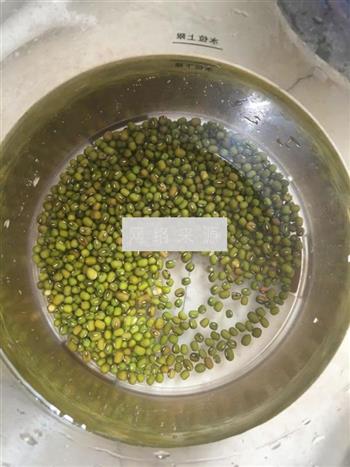 绿豆冰花怎么做，绿豆冰花怎么做好吃，绿豆冰花做法