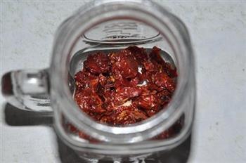 油渍番茄怎么做，油渍番茄怎么做好吃，油渍番茄做法
