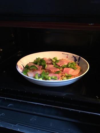 双层青椒培根焗饭怎么做，双层青椒培根焗饭怎么做好吃，双层青椒培根焗饭做法