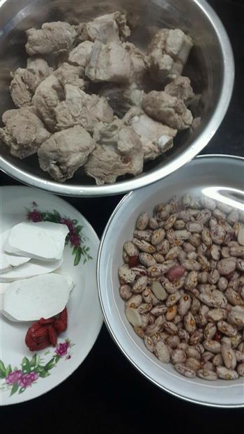 花豆淮山排骨汤怎么做，花豆淮山排骨汤怎么做好吃，花豆淮山排骨汤做法