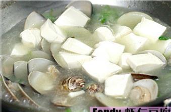 虾仁豆腐海蛤汤怎么做，虾仁豆腐海蛤汤怎么做好吃，虾仁豆腐海蛤汤做法