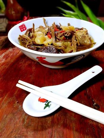 茶树菇排骨养生汤怎么做，茶树菇排骨养生汤怎么做好吃，茶树菇排骨养生汤做法
