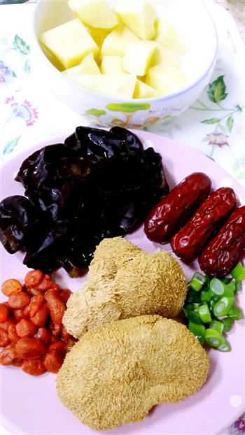 猴头菇排骨汤怎么做，猴头菇排骨汤怎么做好吃，猴头菇排骨汤做法