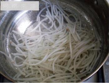韭香豆芽拌海蜇丝怎么做，韭香豆芽拌海蜇丝怎么做好吃，韭香豆芽拌海蜇丝做法