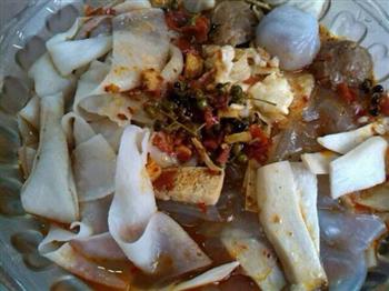 红油麻辣烫怎么做，红油麻辣烫怎么做好吃，红油麻辣烫做法