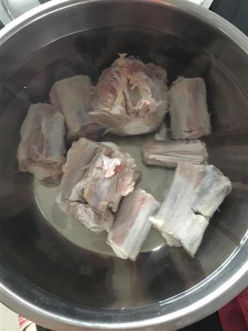 牛尾骨营养汤怎么做，牛尾骨营养汤怎么做好吃，牛尾骨营养汤做法