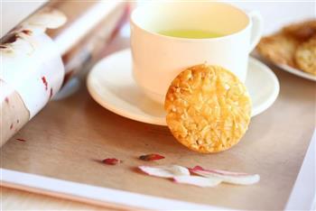 杏仁薄片怎么做，杏仁薄片怎么做好吃，杏仁薄片做法