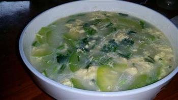 胡瓜鸡蛋鲜贝汤怎么做，胡瓜鸡蛋鲜贝汤怎么做好吃，胡瓜鸡蛋鲜贝汤做法