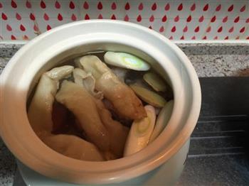 花胶猪骨汤怎么做，花胶猪骨汤怎么做好吃，花胶猪骨汤做法