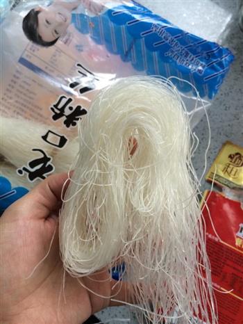 爆辣超简单酸辣粉丝怎么做，爆辣超简单酸辣粉丝怎么做好吃，爆辣超简单酸辣粉丝做法
