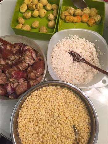 蛋黄栗子咸肉粽怎么做，蛋黄栗子咸肉粽怎么做好吃，蛋黄栗子咸肉粽做法