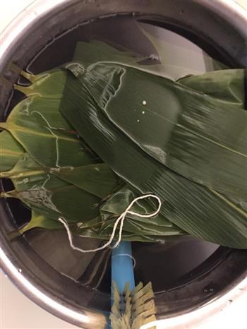 蛋黄栗子咸肉粽怎么做，蛋黄栗子咸肉粽怎么做好吃，蛋黄栗子咸肉粽做法