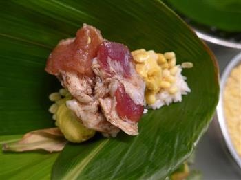蛋黄栗子咸肉粽怎么做，蛋黄栗子咸肉粽怎么做好吃，蛋黄栗子咸肉粽做法