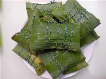 蛋黄栗子咸肉粽怎么做，蛋黄栗子咸肉粽怎么做好吃，蛋黄栗子咸肉粽做法