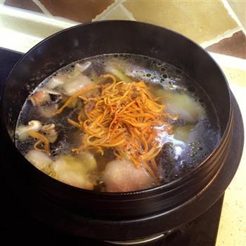 花菇虫草花鸡汤怎么做，花菇虫草花鸡汤怎么做好吃，花菇虫草花鸡汤做法