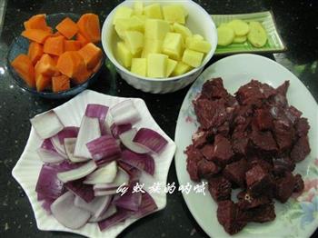 土豆炖牛肉怎么做，土豆炖牛肉怎么做好吃，土豆炖牛肉做法