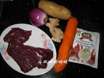 土豆炖牛肉怎么做，土豆炖牛肉怎么做好吃，土豆炖牛肉做法