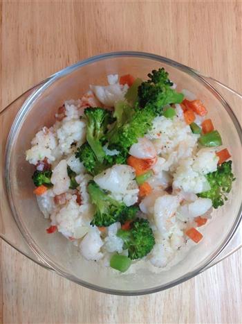 腊虾蔬奶白酱焗饭怎么做，腊虾蔬奶白酱焗饭怎么做好吃，腊虾蔬奶白酱焗饭做法