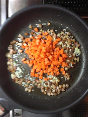 腊虾蔬奶白酱焗饭怎么做，腊虾蔬奶白酱焗饭怎么做好吃，腊虾蔬奶白酱焗饭做法