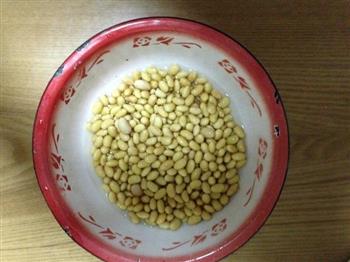 香芹拌黄豆怎么做，香芹拌黄豆怎么做好吃，香芹拌黄豆做法