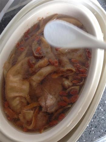 花胶龙骨沙参汤怎么做，花胶龙骨沙参汤怎么做好吃，花胶龙骨沙参汤做法