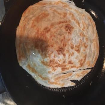 自制手抓饼怎么做，自制手抓饼怎么做好吃，自制手抓饼做法