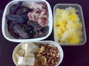 银耳乌鸡汤怎么做，银耳乌鸡汤怎么做好吃，银耳乌鸡汤做法
