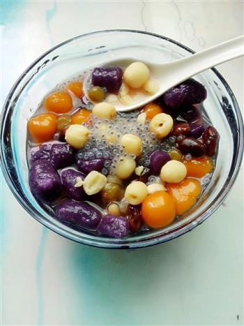 红豆莲子芋圆甜品怎么做，红豆莲子芋圆甜品怎么做好吃，红豆莲子芋圆甜品做法