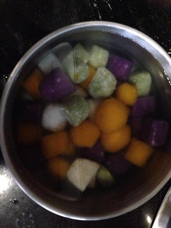 五彩缤纷芋圆红豆糖水怎么做，五彩缤纷芋圆红豆糖水怎么做好吃，五彩缤纷芋圆红豆糖水做法