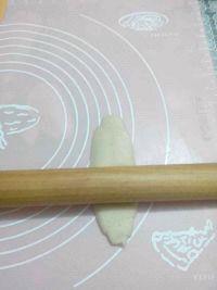 咖哩牛肉月饼怎么做，咖哩牛肉月饼怎么做好吃，咖哩牛肉月饼做法