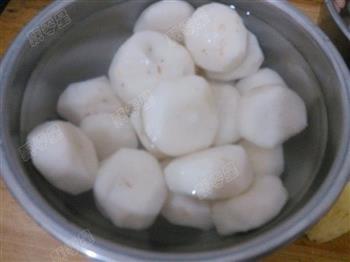 荸荠花生炖鸡汤怎么做，荸荠花生炖鸡汤怎么做好吃，荸荠花生炖鸡汤做法