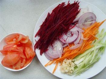 甜菜冷汤怎么做，甜菜冷汤怎么做好吃，甜菜冷汤做法