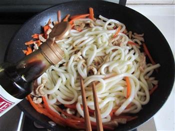 黑椒肉丝炒土豆粉怎么做，黑椒肉丝炒土豆粉怎么做好吃，黑椒肉丝炒土豆粉做法