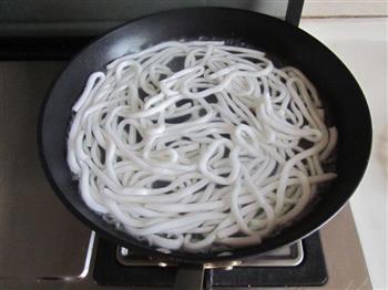 黑椒肉丝炒土豆粉怎么做，黑椒肉丝炒土豆粉怎么做好吃，黑椒肉丝炒土豆粉做法