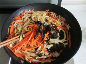 黑椒肉丝炒土豆粉怎么做，黑椒肉丝炒土豆粉怎么做好吃，黑椒肉丝炒土豆粉做法