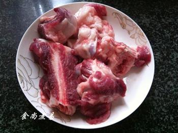 玉米莲藕筒骨汤怎么做，玉米莲藕筒骨汤怎么做好吃，玉米莲藕筒骨汤做法
