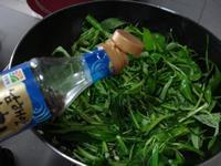 黄鳝炒通心菜怎么做，黄鳝炒通心菜怎么做好吃，黄鳝炒通心菜做法