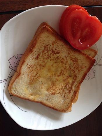 鸡蛋火腿番茄芝士三明治怎么做，鸡蛋火腿番茄芝士三明治怎么做好吃，鸡蛋火腿番茄芝士三明治做法