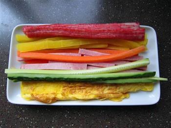 金枪鱼沙拉紫菜包饭怎么做，金枪鱼沙拉紫菜包饭怎么做好吃，金枪鱼沙拉紫菜包饭做法