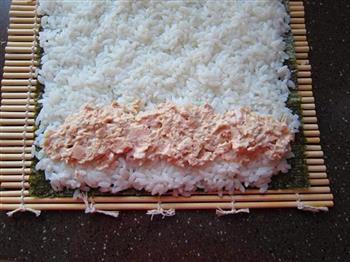 金枪鱼沙拉紫菜包饭怎么做，金枪鱼沙拉紫菜包饭怎么做好吃，金枪鱼沙拉紫菜包饭做法